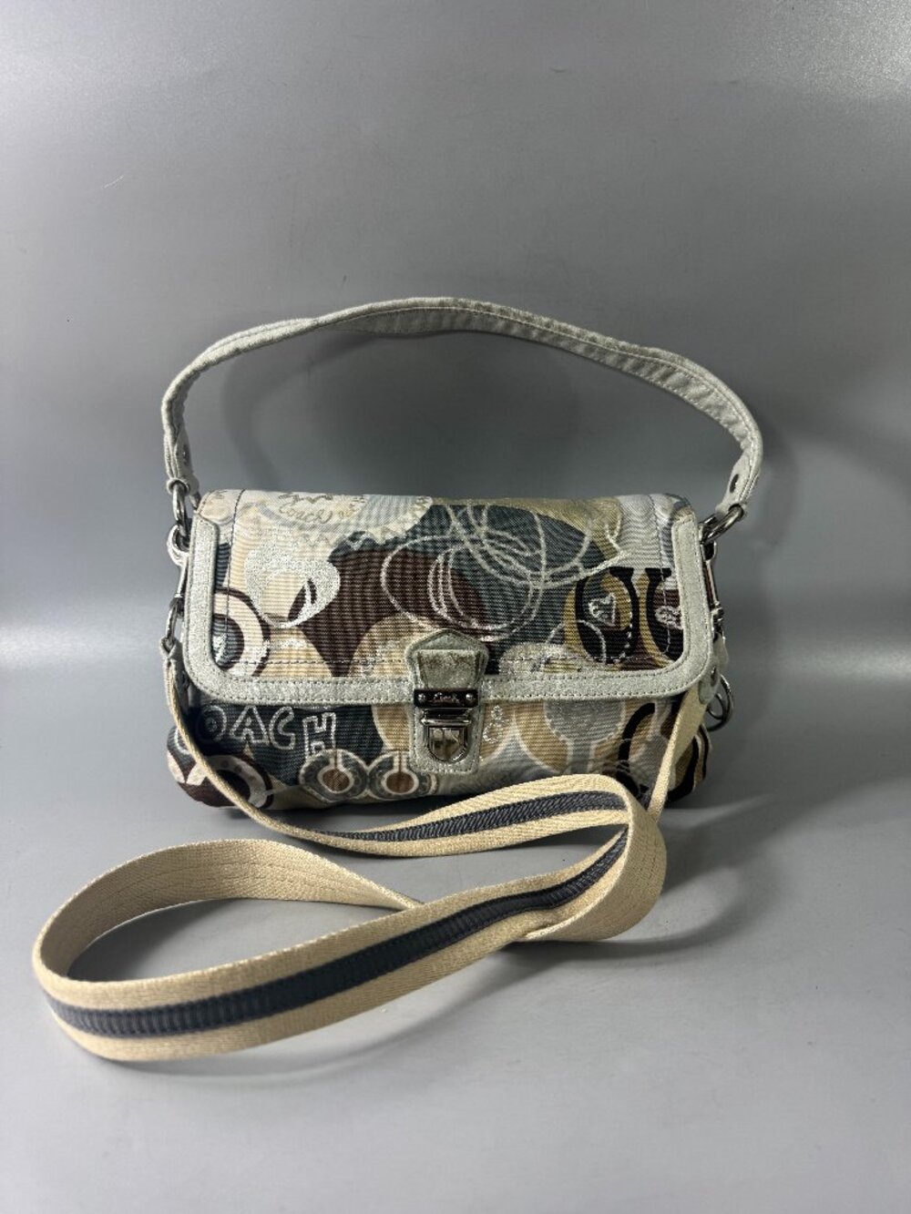 Authentic Coach # 18363 Poppy Pop C Layla Bag Khaki Silver Dust Bag Graffiti